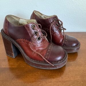 Classic Two-Tone Burgundy Leather Heeled Oxfords vintage